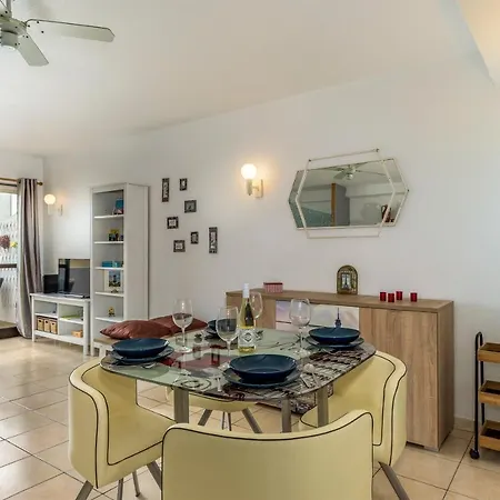 شقة Flh Balcony Flat With Pool *